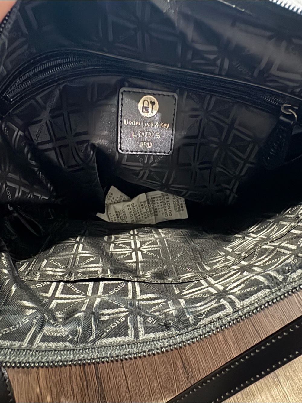 LODIS “Under Lock & Key” Black Crossbody Bag (RFID) - Picture 5 of 6